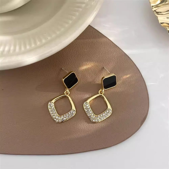 Wholesale Silver Needle Simple Light Luxury Design Geometric Diamond Inlaid Earrings with High Quality Charm Earrings