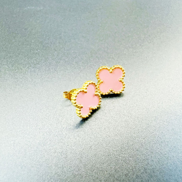 Wholesale New stainless steel earrings with temperament and four leaf clover earrings accessories