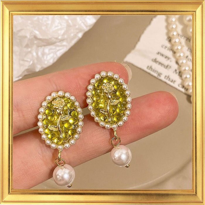 Wholesale Premium, light luxury pearl ear clip, retro temperament, fashionable and ear hole free ear clip