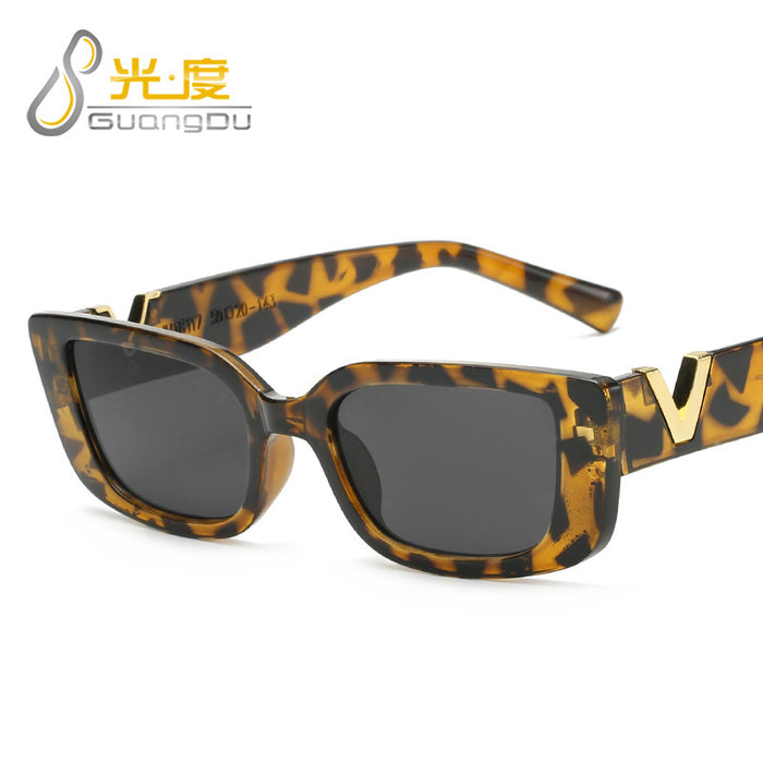 Wholesale Small frame sunglasses, same style fashionable and simple square trendy sunglasses
