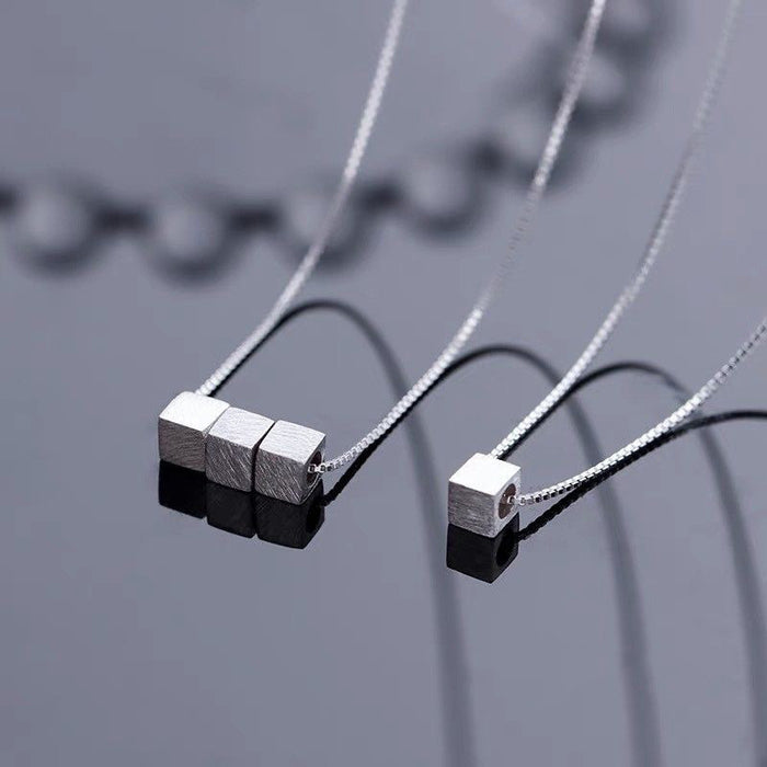 Wholesale New minimalist geometric block pendant with niche design, collarbone chain versatile accessory