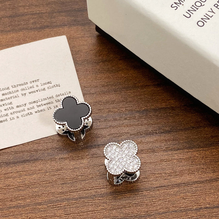 Wholesale Black Lucky Flower Small and Exquisite Stud Earrings