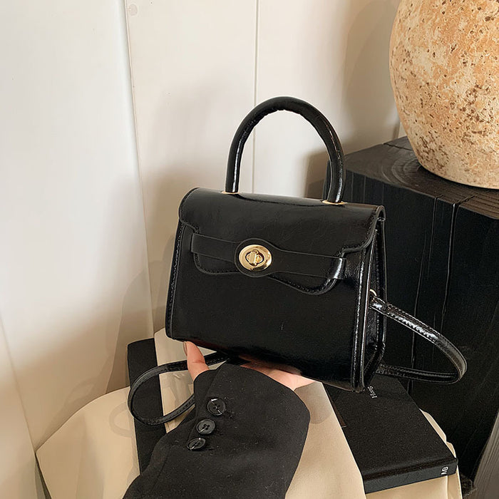 Wholesale Fashionable portable simple small square bag, versatile single shoulder crossbody bag