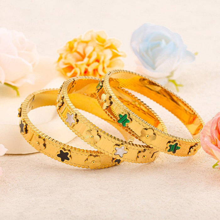 Wholesale Titanium steel five-leaf clover gold-plated bracelet