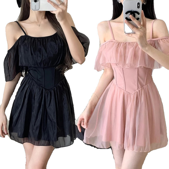 Wholesale Women's one-piece swimsuit covers the belly and appears slim