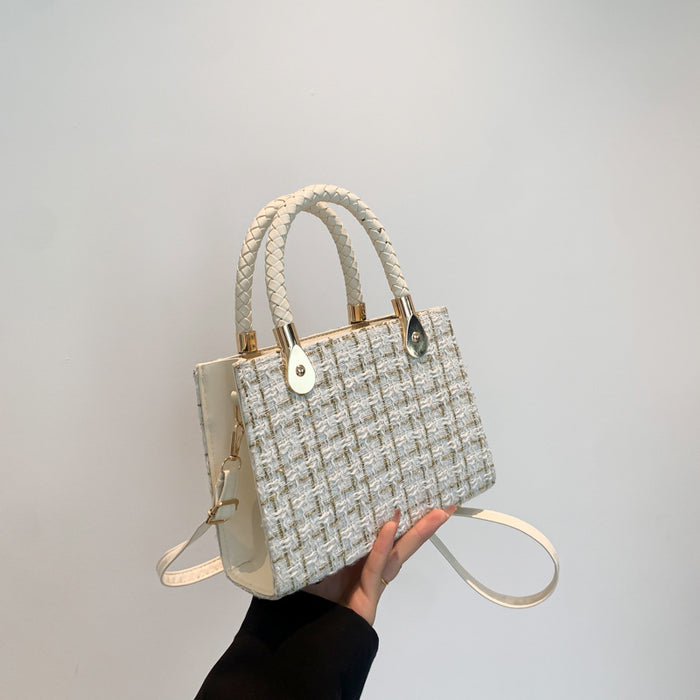 Wholesale New fashionable and beautiful texture single shoulder crossbody small square bag