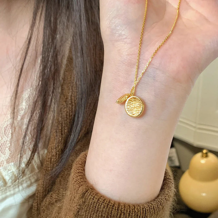 Wholesale   four-leaf clover zircon necklace niche  titanium steel non-fading clavicle chain