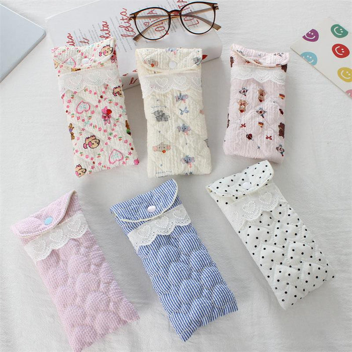 Wholesale Quilted Heart Pattern Glasses Pouch Soft Light Blue Polyester Eyeglass Case With Flap Travel Storage Bag For Sunglasses