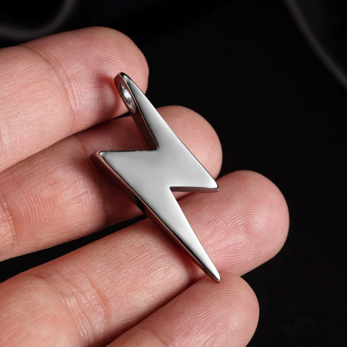 Wholesale Creative, fashionable and versatile lightning stainless steel men's necklace