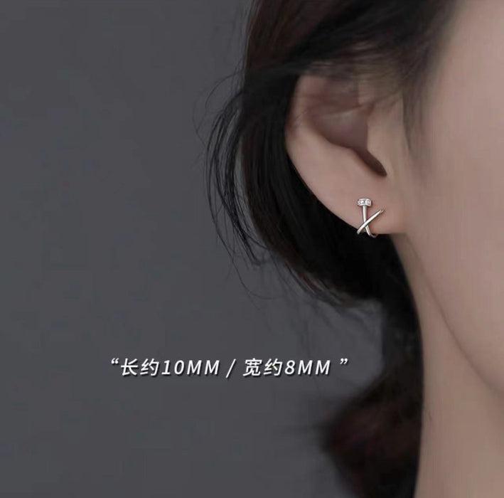 Wholesale Silver needle crossed earrings, light luxury earrings, niche design