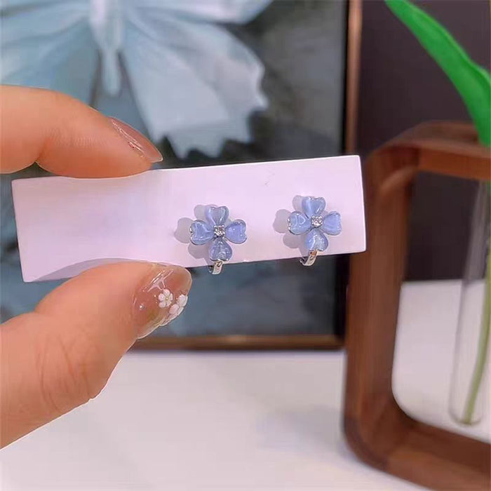 Wholesale Flower earrings are simple, fashionable, and high-end, with a light luxury temperament. New earrings are available