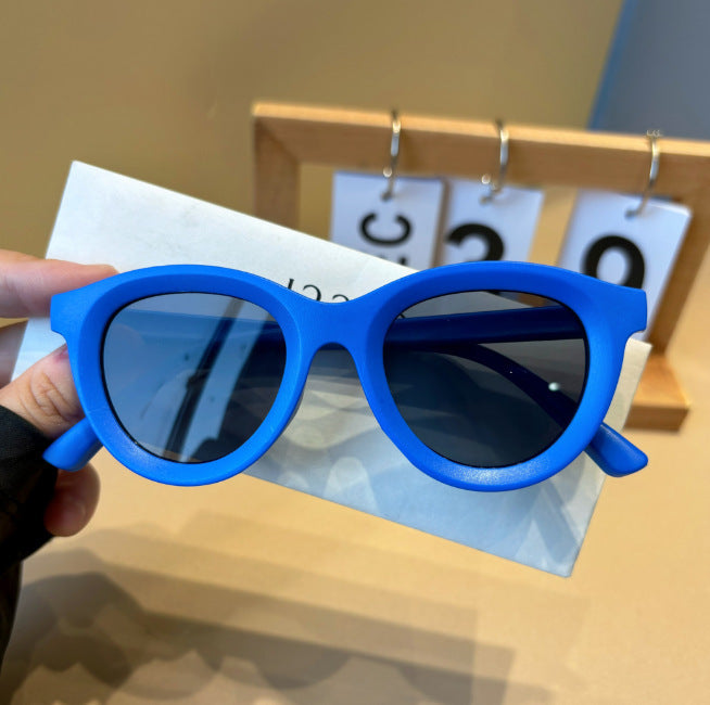 Wholesale Matte children's sunglasses are fashionable, retro, versatile, sunshade and sunscreen
