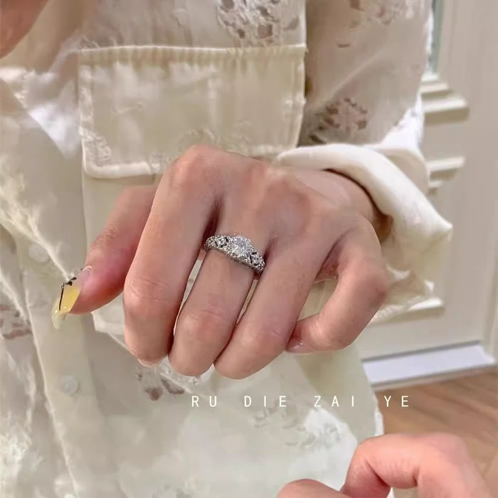 Wholesale Vintage Hollow Lace Ring with a Light Luxury and High-End Feel,  Buchi-Style Zircon Open Ring