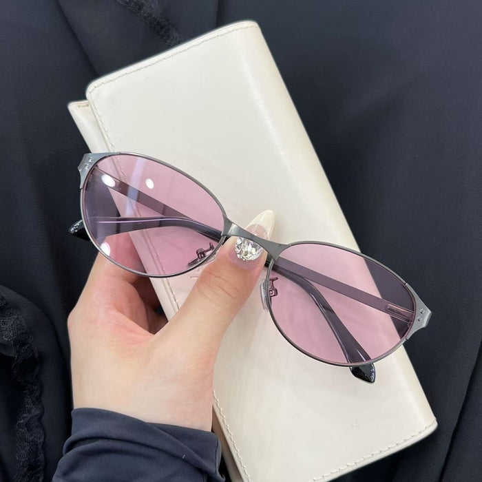 Wholesale Hot girl sunglasses, women's high-end retro metal cat eye sunglasses