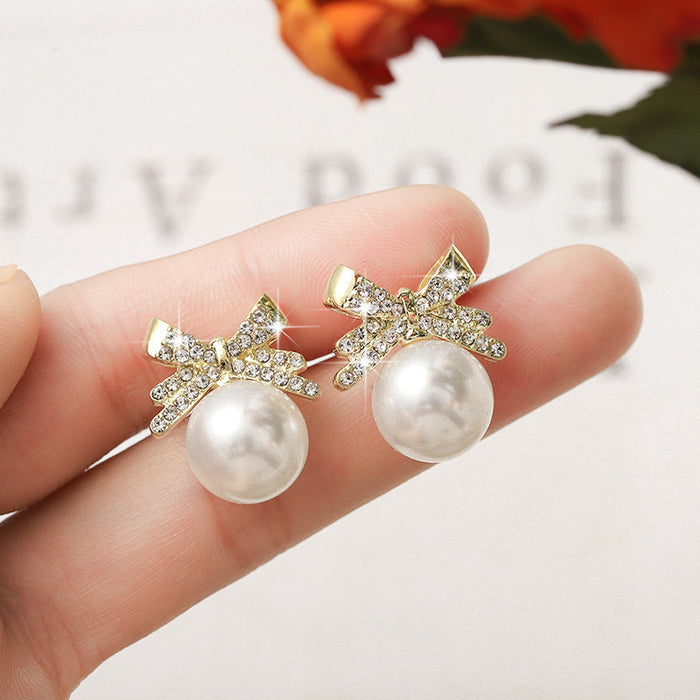 Wholesale Silver needle high-end design, pearl earrings, simple and niche, personalized new earrings