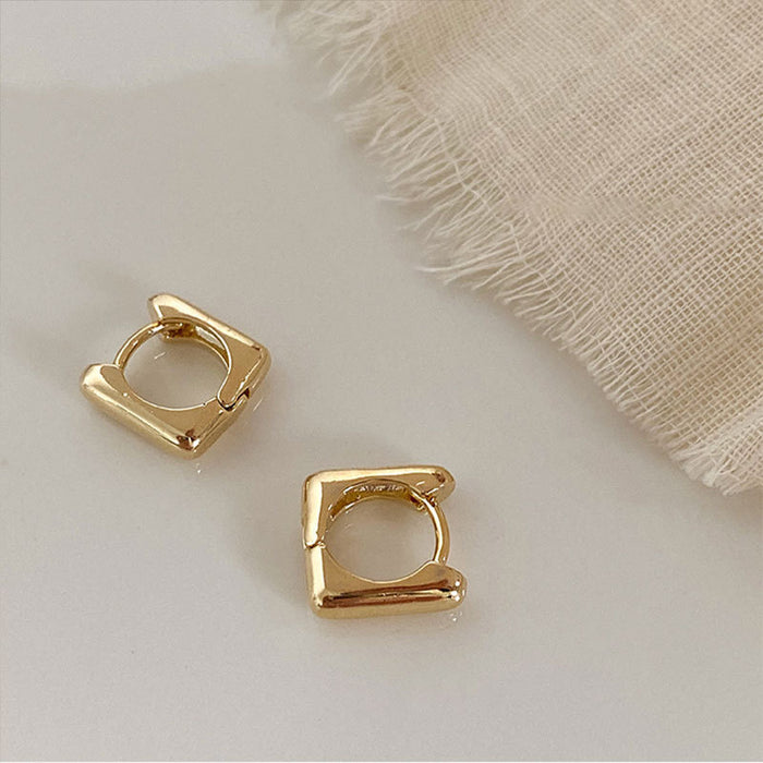 Wholesale Cold style double-layer plain ring earrings for women, niche design, mini circle double ring C-shaped ear buckle, daily commuting earrings