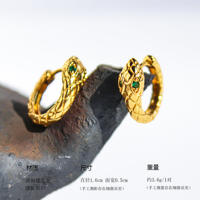 Wholesale Unique and niche personality snake earrings, green zircon eyes, snake shaped ear buckles