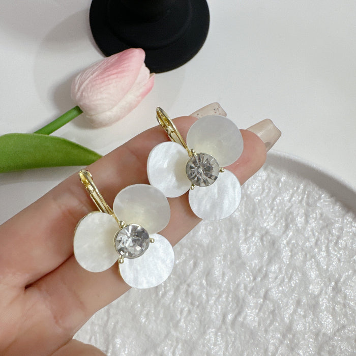 Wholesale Flower earrings, niche design, high-end, light luxury, niche, unique earring pendant