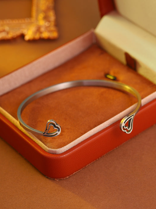 Wholes alecross bracelet  elegant butterfly accessory  stainless steel   heart-shaped bangle