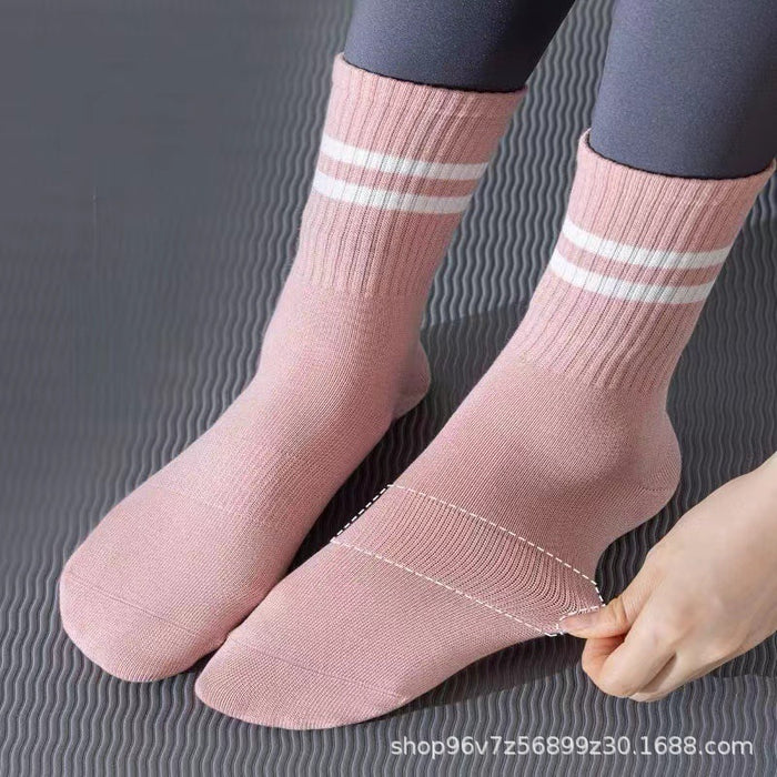 Wholesale Yoga socks, anti slip professional dance elastic socks, mid tube adult sports and fitness socks