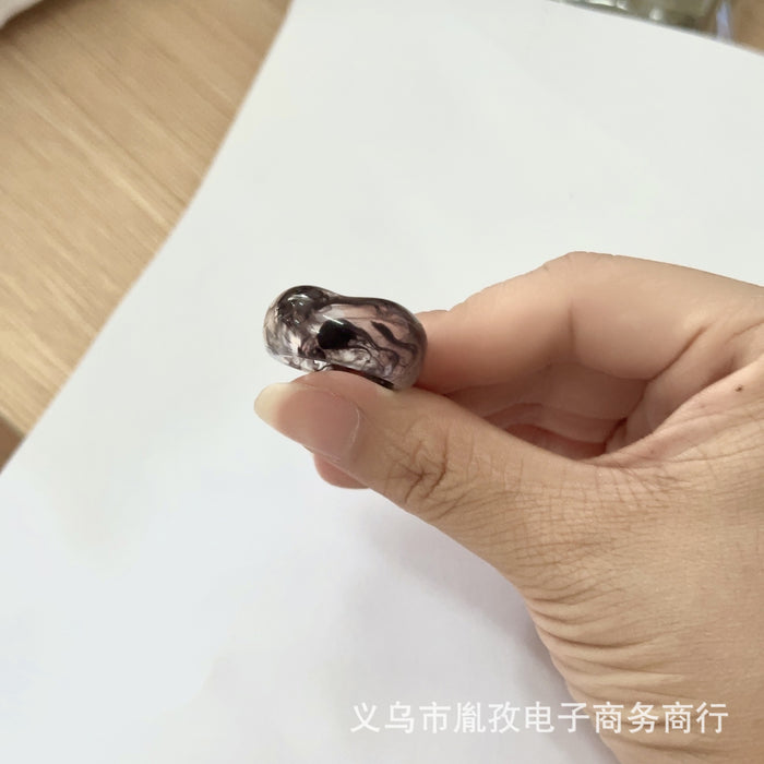 Wholesale Unique retro resin ring with a niche and cool style