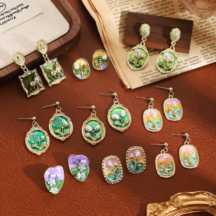 Wholesale Retro Zinc Alloy Earrings with Green Flower Design Jewelry Accessory