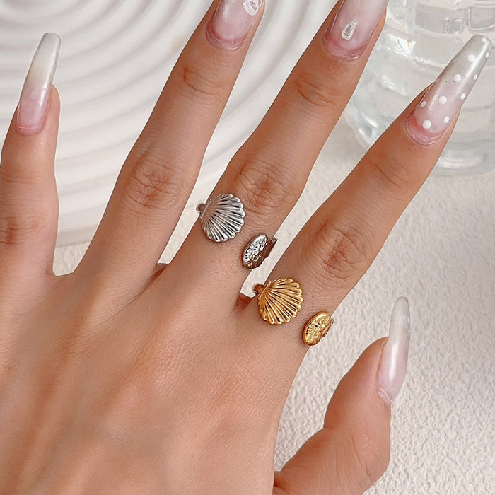 Wholesale Sweet and cool girl seashell ring  spring/ summer style   simple stainless steel jewelry