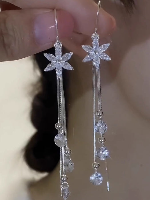 Wholesale Flower earrings, niche design, shiny high-end earrings, silver temperament, versatile earrings