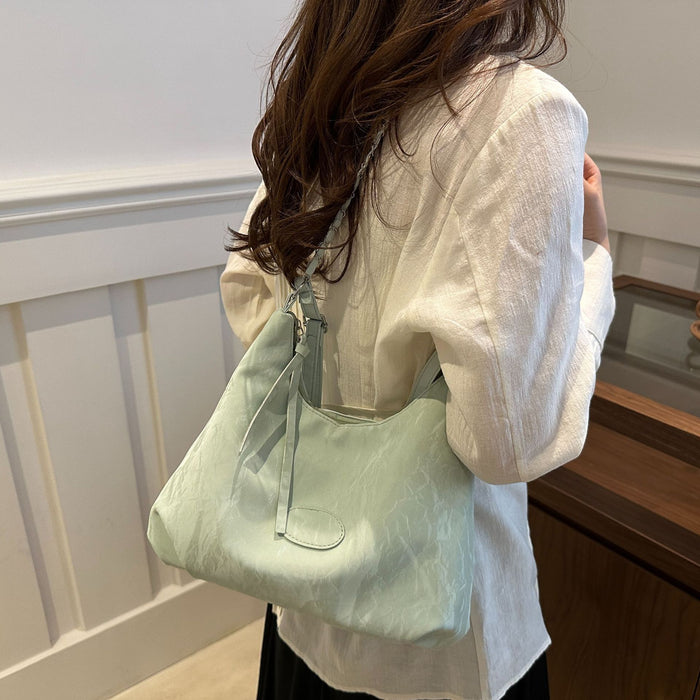 Wholesale Fashion shoulder bag, crossbody bag, simple and casual soft surface, large capacity commuting bag