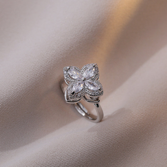 Wholesale New rotating necklace with zircon pendant earrings and ring set, collarbone chain necklace accessory