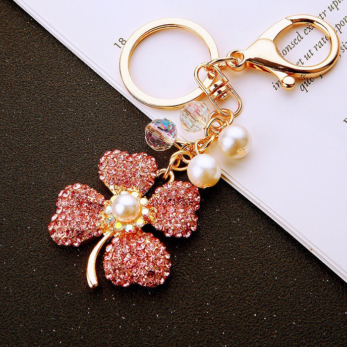 Wholesale Diamond studded Pearl Clover Car Keychain Metal Pendant Crystal Chain Keychain Ring Creative