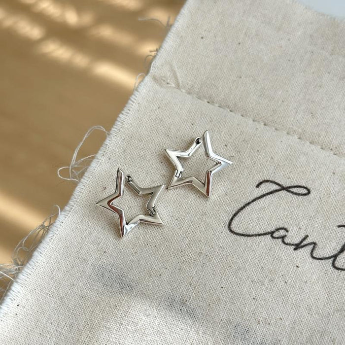 Wholesale Five pointed star earrings, light luxury temperament, commuting earrings, fashionable and versatile, niche earrings