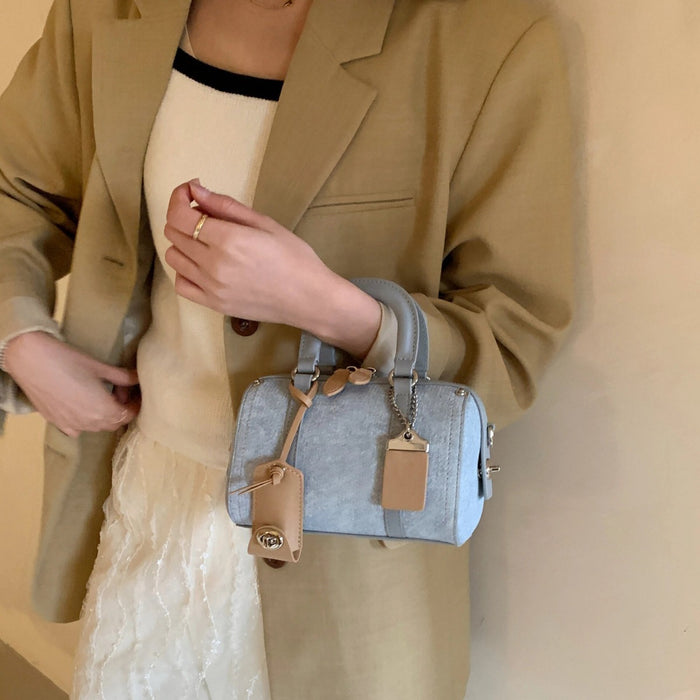 Wholesale Fashionable Retro Design Pillow Bag Versatile