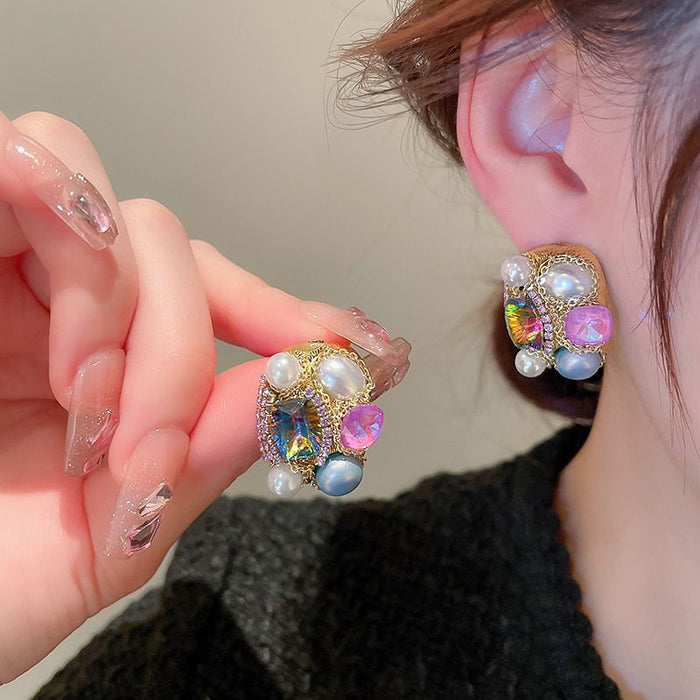 Wholesale Silver needle zircon round artificial pearl earrings high-end luxury retro earrings unique French design earrings