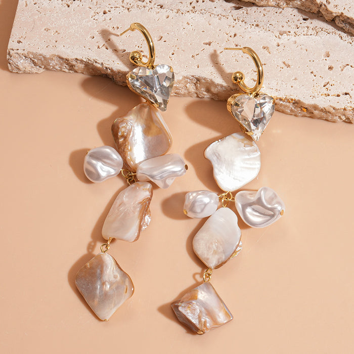 Wholesale Imitation Pearl Shell Asymmetrical C-Shaped Heart Silver Needle Earrings