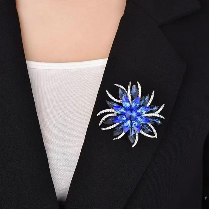 Wholesale Elegant and dynamic brooch, light luxury, fashionable and dreamy brooch accessory