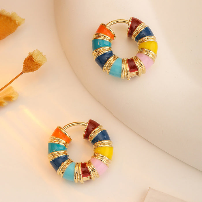 Wholesale Fashionable and versatile design, new earrings, retro drip oil ear buckle