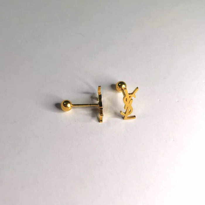 Wholesale  Anti-loss heart-shaped earrings  colorfast   small and exquisite titanium steel earrings