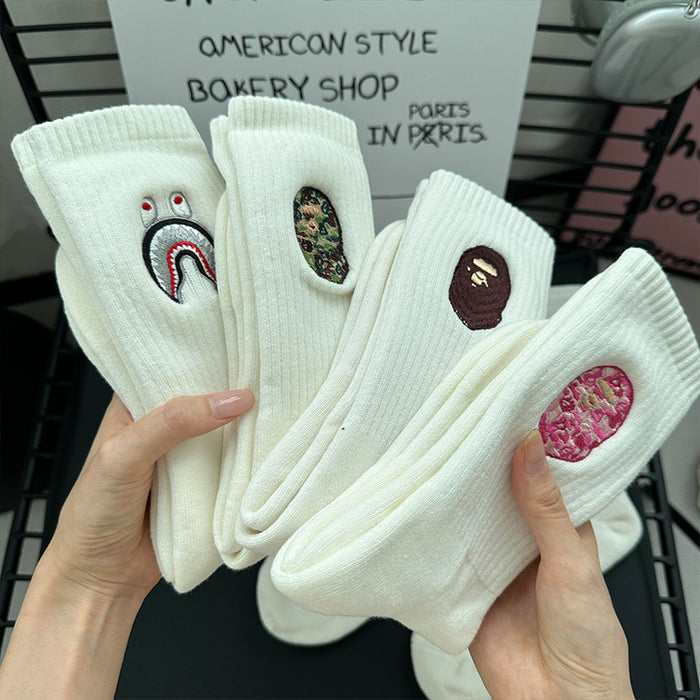 Wholesale Medium length towel bottom socks, high top sports long tube, embroidered white