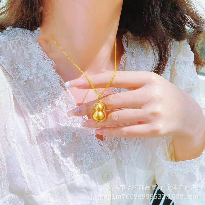 Wholesale Sand gold inlaid diamond gourd pendant necklace, female niche design, high-end 3D three-dimensional gold gourd pendant