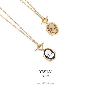 Wholesale Button pendant necklace, gold-plated collarbone chain