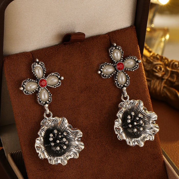 Wholesale Four leaf clover high-end sense niche retro earrings antique gold and silver earrings earrings