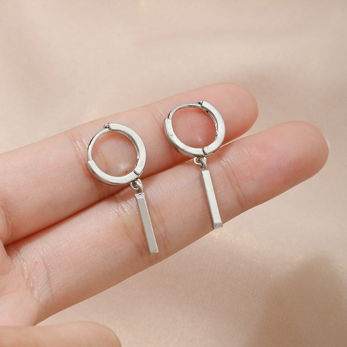 Wholesale Long and straight earrings exude a minimalist and niche commuting style, with a geometric design and a stylish ear clasp