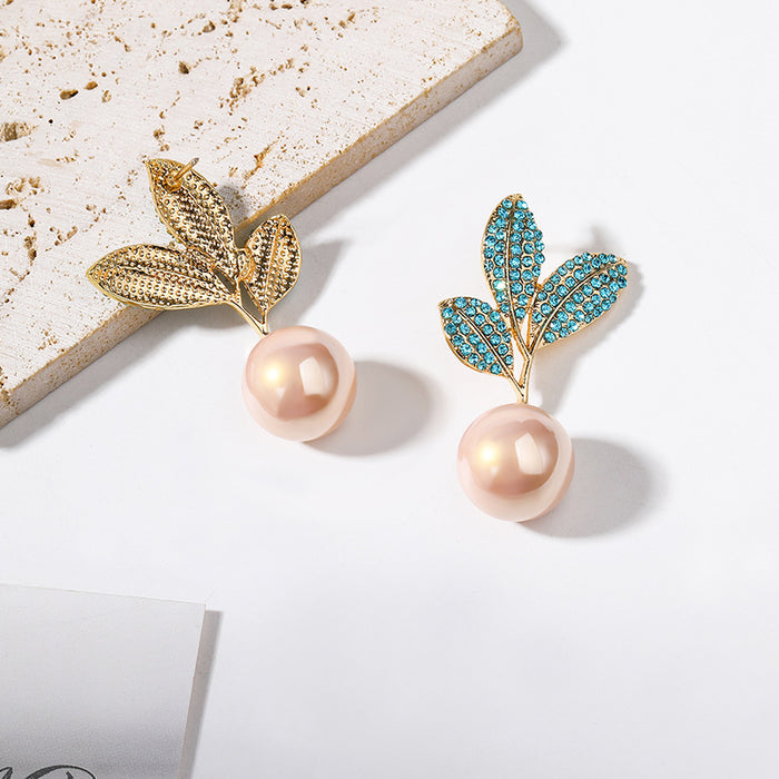 Wholesale New personalized design alloy diamond inlaid jewelry, light luxury style pearl earrings, ladies' non fading silver needle earrings