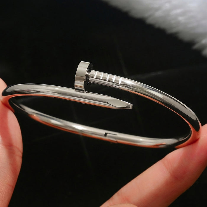 Wholesale Titanium Steel Four Leaf Clover Open Bangle With Crystal Row Stylish Everyday Jewelry Accessory Gift For Women