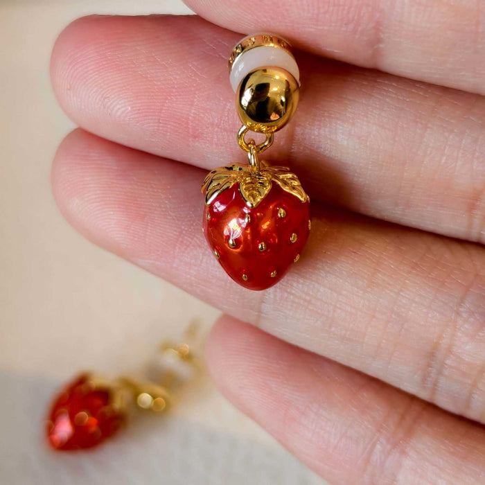 Wholesale Creative Fruit Earrings Strawberry Design Summer Copper Jewelry Accessory