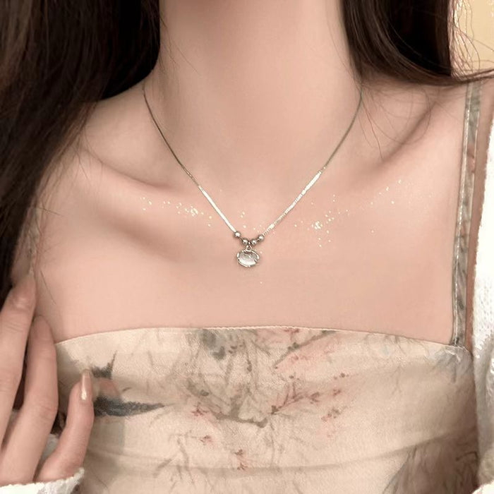 Wholesale Titanium steel non fading pendant, niche, light luxury, high-end feeling, collarbone chain