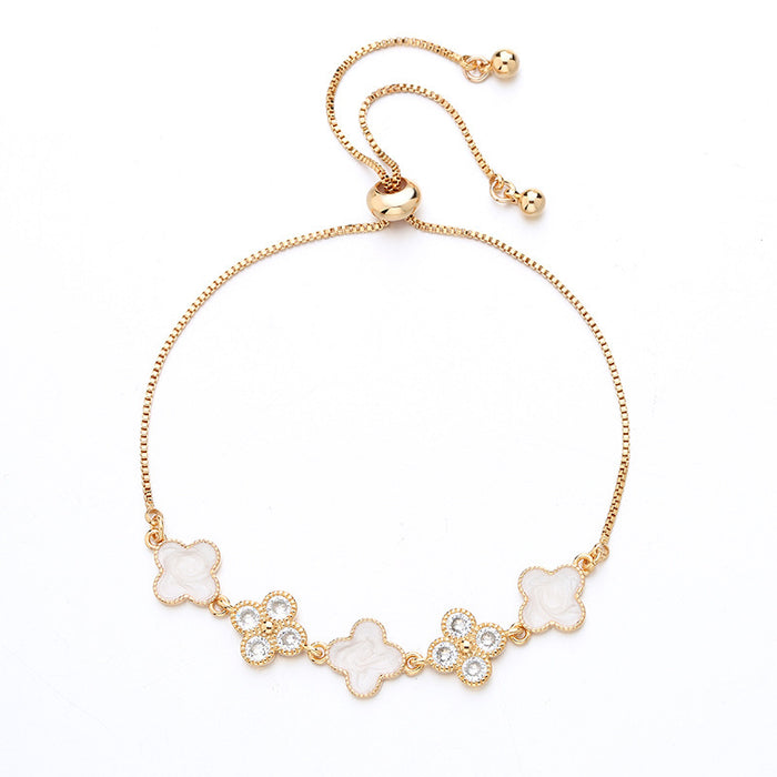 Wholesale Three leaf clover bracelet, niche, high-end, simple, fashionable, shell