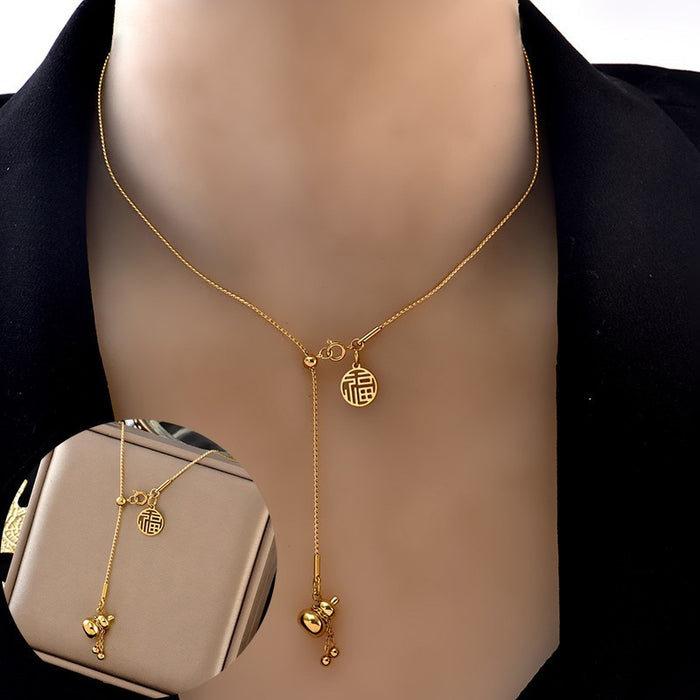 Wholesale Titanium steel non fading high-end necklace, versatile for women, niche design, light luxury temperament, collarbone chain accessories