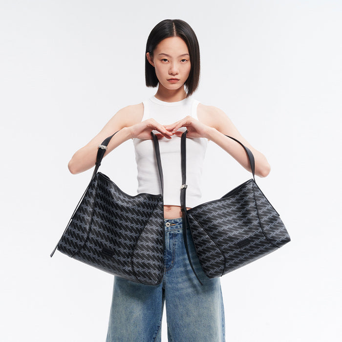 Wholesale New crossbody bag large capacity women's commuter shoulder bag with a lazy and relaxed feel